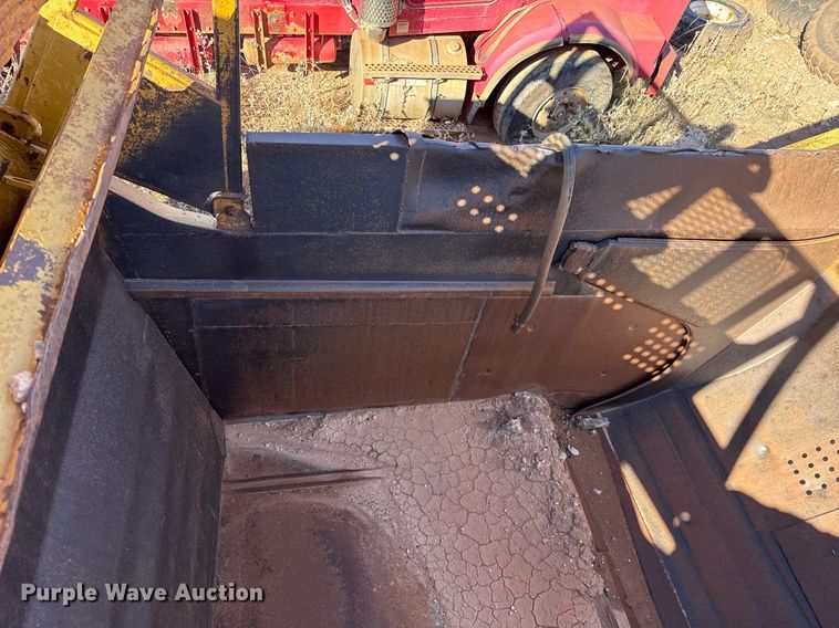 image for item DO2621 1977 Caterpillar 637D conventional scraper 