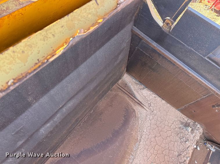 image for item DO2621 1977 Caterpillar 637D conventional scraper 