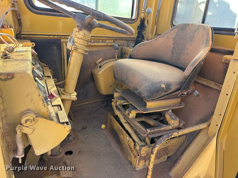 image for item DO2621 1977 Caterpillar 637D conventional scraper 