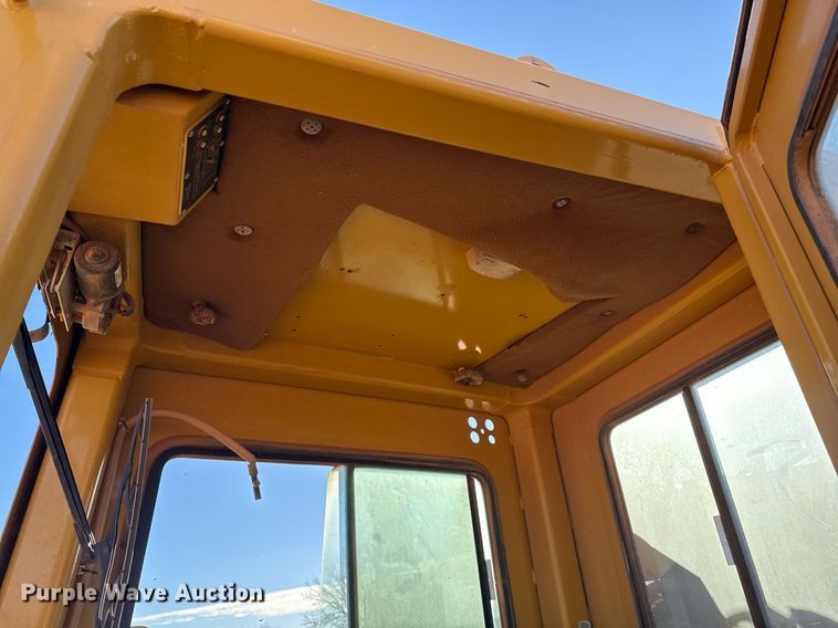 image for item DO2621 1977 Caterpillar 637D conventional scraper 