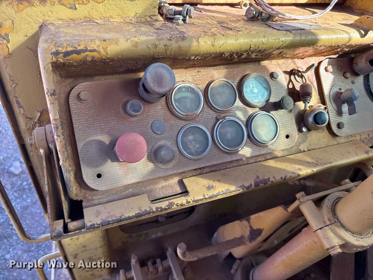 image for item DO2621 1977 Caterpillar 637D conventional scraper 