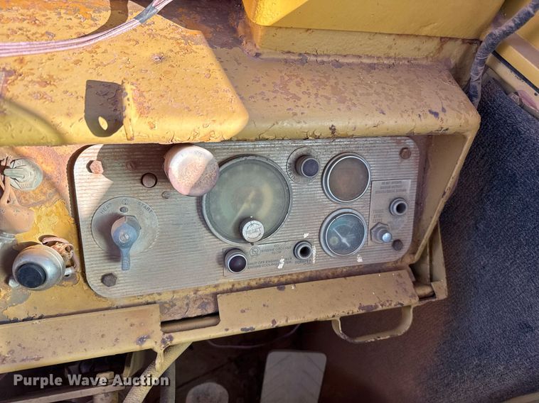 image for item DO2621 1977 Caterpillar 637D conventional scraper 
