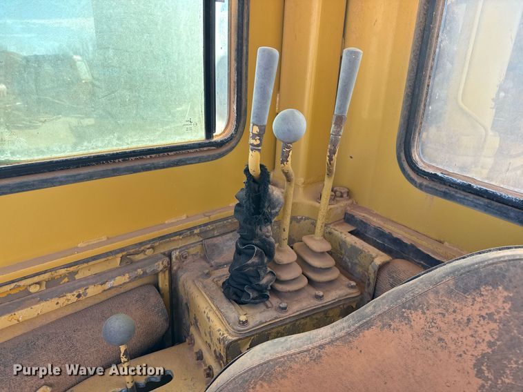 image for item DO2621 1977 Caterpillar 637D conventional scraper 