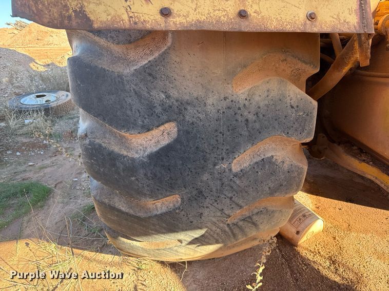 image for item DO2621 1977 Caterpillar 637D conventional scraper 