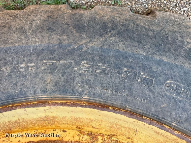 image for item DO2621 1977 Caterpillar 637D conventional scraper 