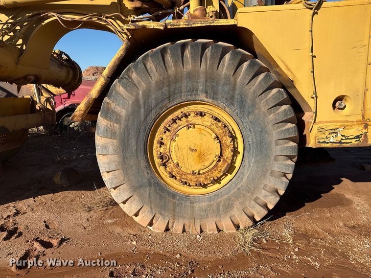 image for item DO2621 1977 Caterpillar 637D conventional scraper 