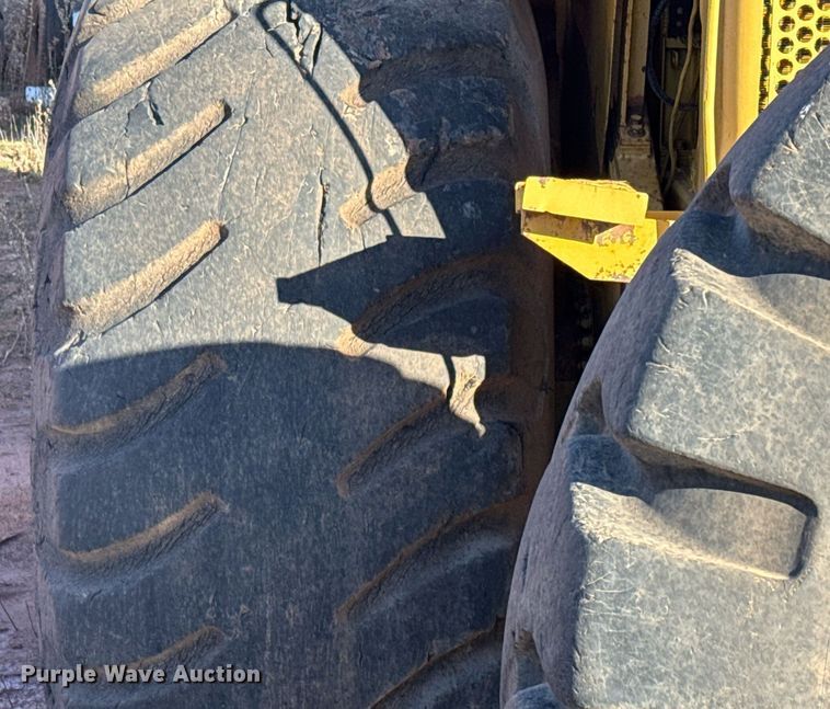 image for item DO2621 1977 Caterpillar 637D conventional scraper 