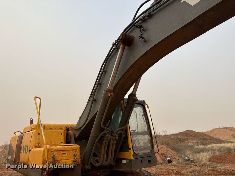 image for item DO2622 2006 Volvo EC360BLC excavator