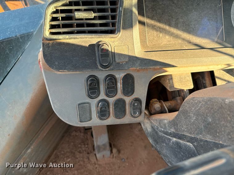 image for item DO2623 2015 Komatsu WA500-7 wheel loader