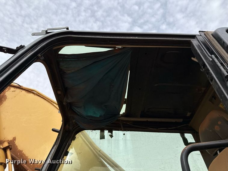 image for item DO2626 2007 Caterpillar 325D excavator