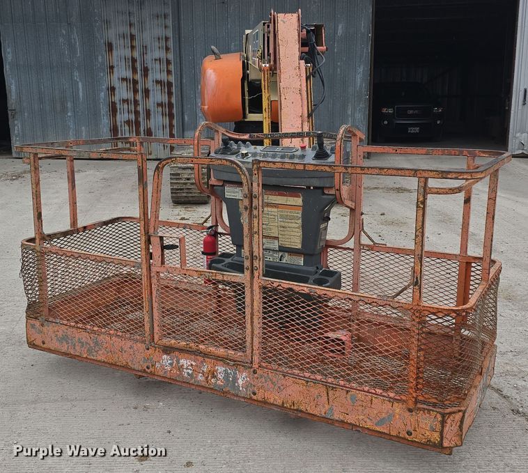 image for item DO7767 2000 JLG S60SJC boom lift