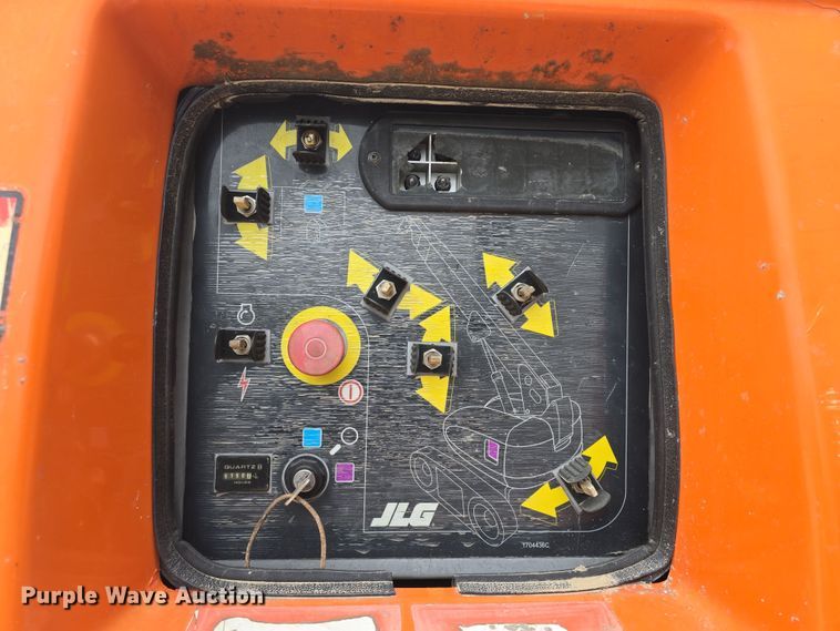 image for item DO7767 2000 JLG S60SJC boom lift