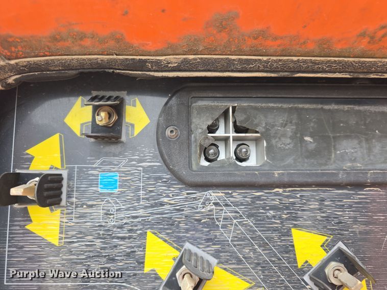 image for item DO7767 2000 JLG S60SJC boom lift