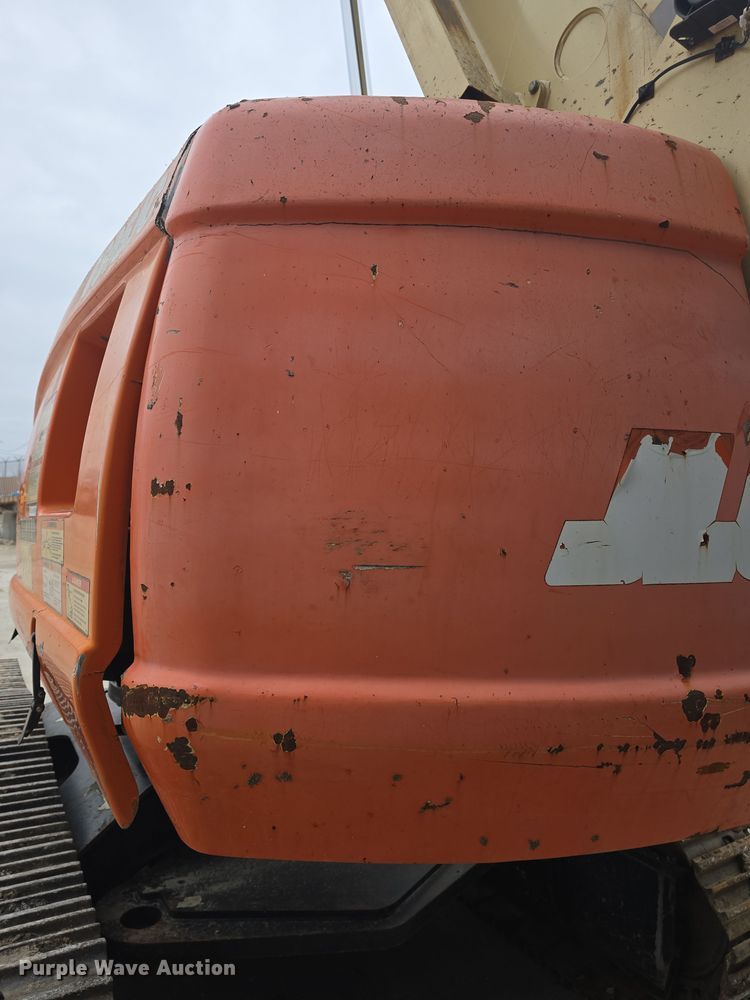 image for item DO7767 2000 JLG S60SJC boom lift