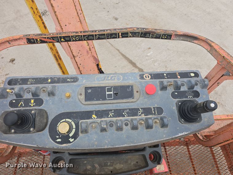 image for item DO7767 2000 JLG S60SJC boom lift