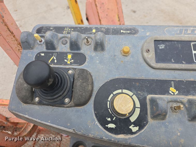 image for item DO7767 2000 JLG S60SJC boom lift