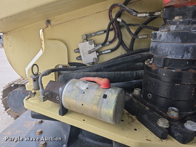 image for item DO7767 2000 JLG S60SJC boom lift