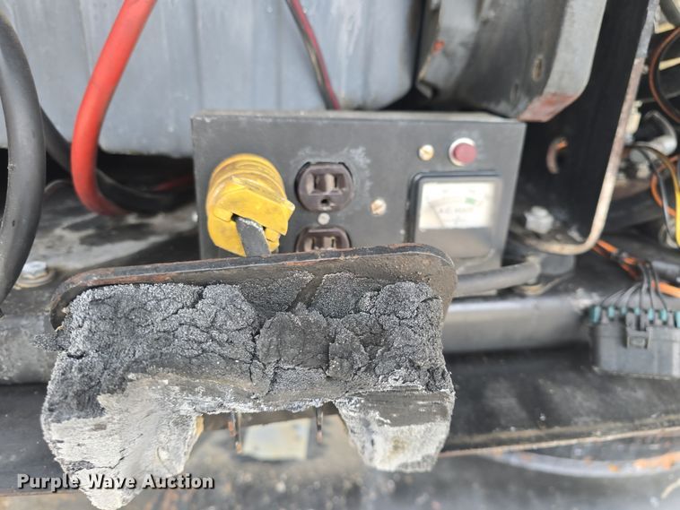 image for item DO7767 2000 JLG S60SJC boom lift