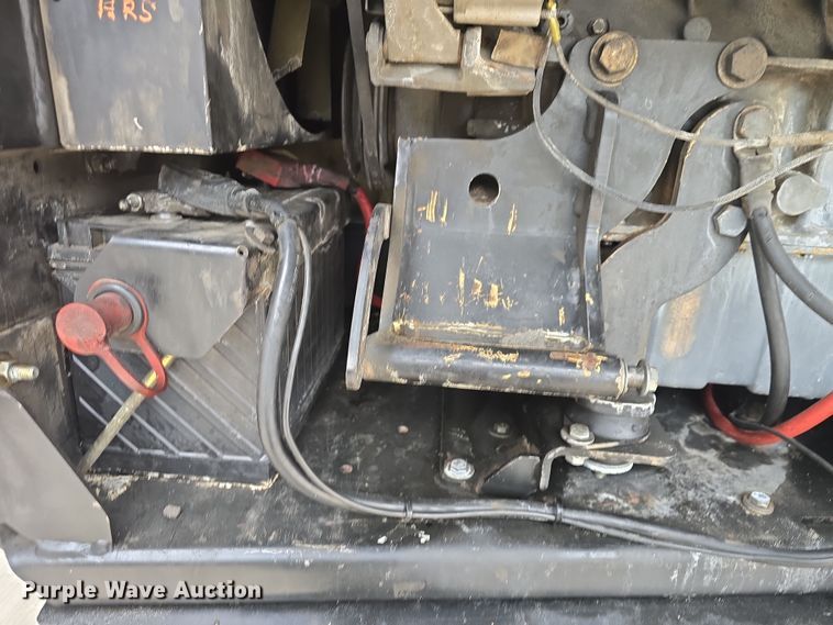 image for item DO7767 2000 JLG S60SJC boom lift