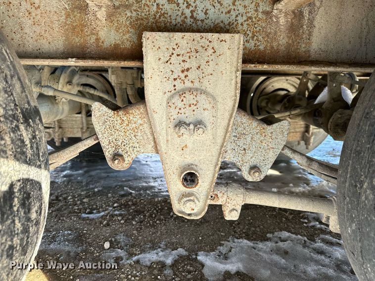 image for item DQ6579 1990 Interstate 20DT A equipment trailer