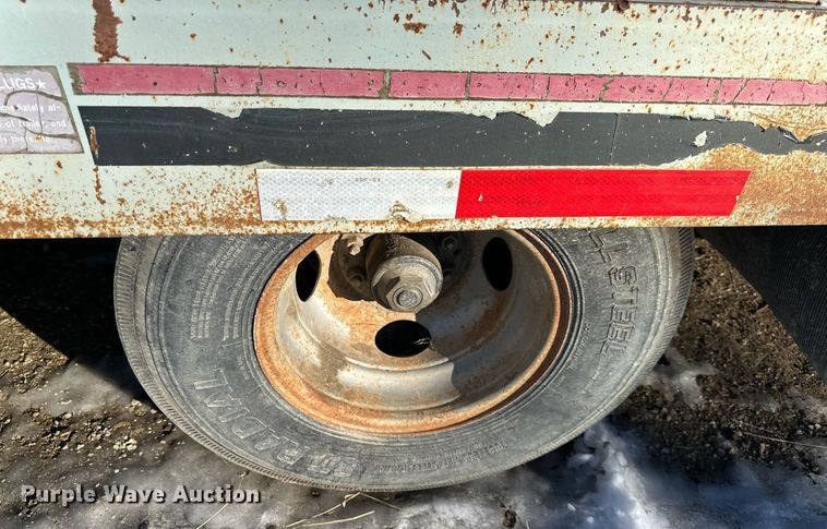 image for item DQ6579 1990 Interstate 20DT A equipment trailer