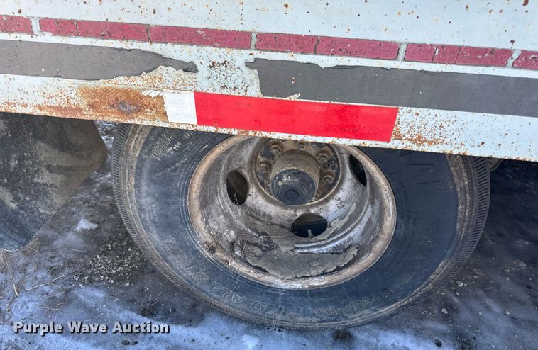 image for item DQ6579 1990 Interstate 20DT A equipment trailer