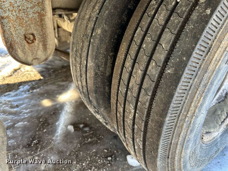 image for item DQ6579 1990 Interstate 20DT A equipment trailer