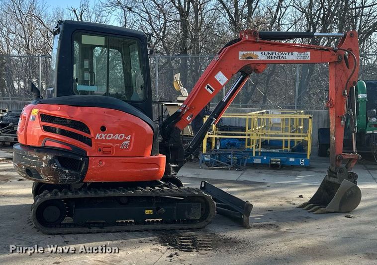 image for item DQ6615 2019 Kubota KX040-4 mini excavator