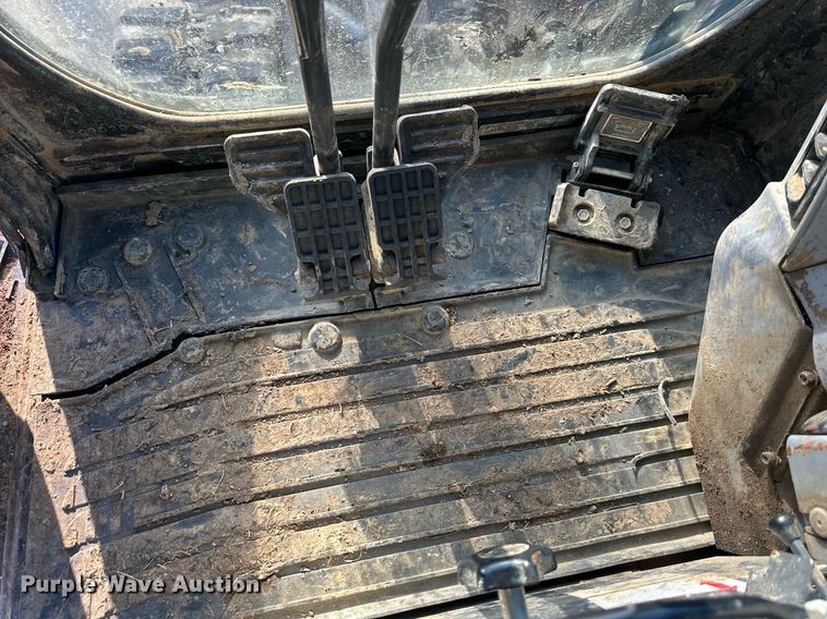 image for item DQ6615 2019 Kubota KX040-4 mini excavator