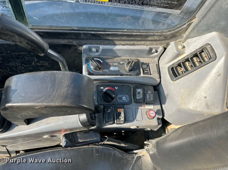 image for item DQ6615 2019 Kubota KX040-4 mini excavator