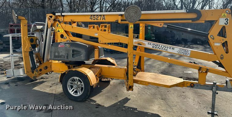 image for item DQ6616 2019 Biljax 4527A boom lift