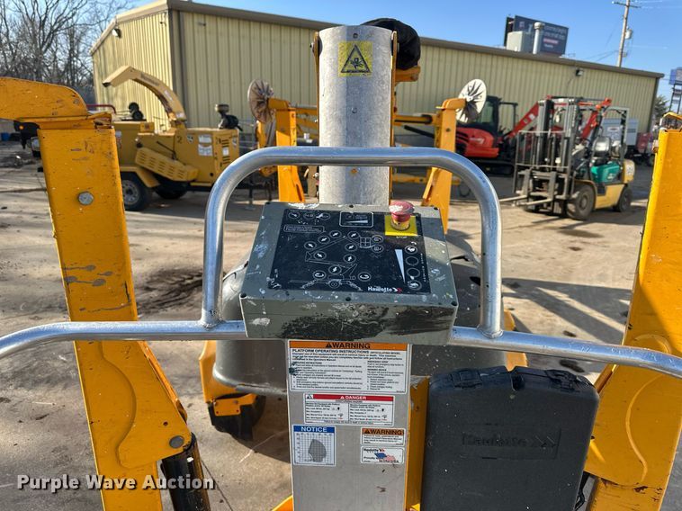 image for item DQ6616 2019 Biljax 4527A boom lift