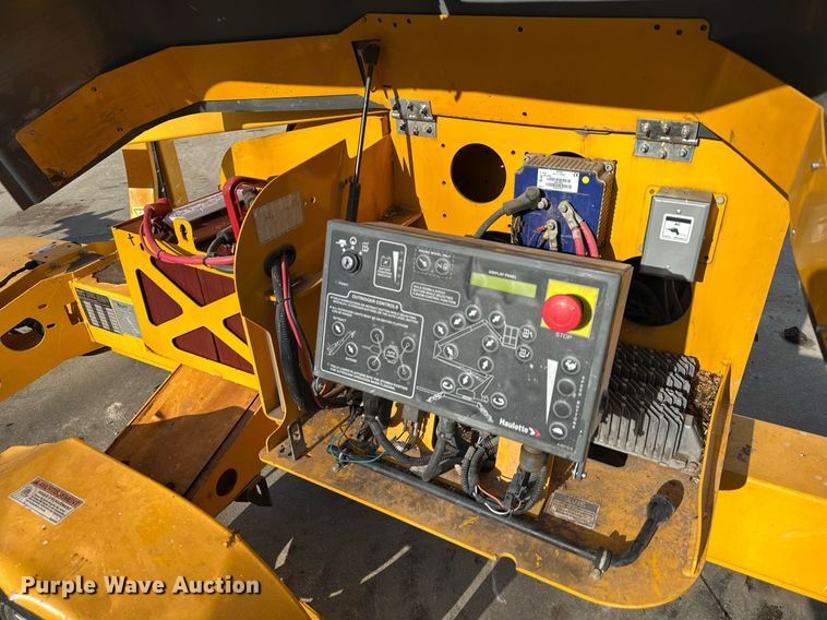 image for item DQ6616 2019 Biljax 4527A boom lift