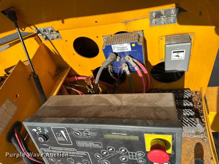 image for item DQ6616 2019 Biljax 4527A boom lift