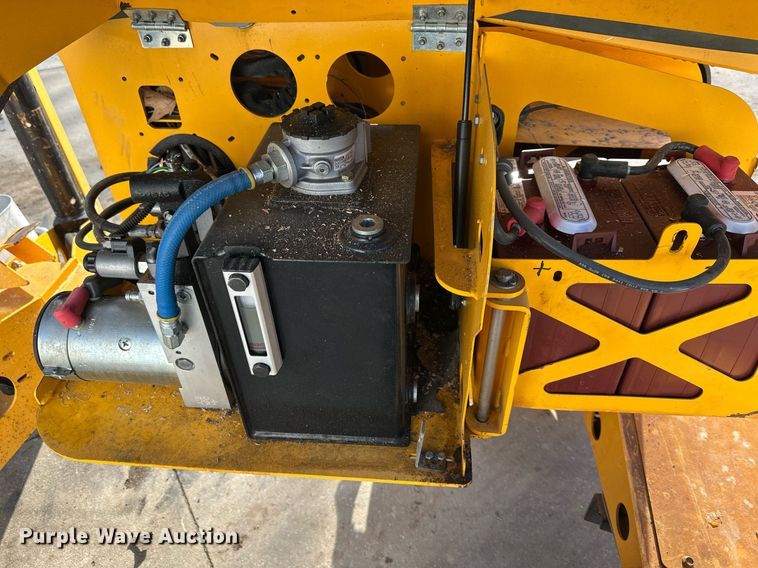 image for item DQ6616 2019 Biljax 4527A boom lift