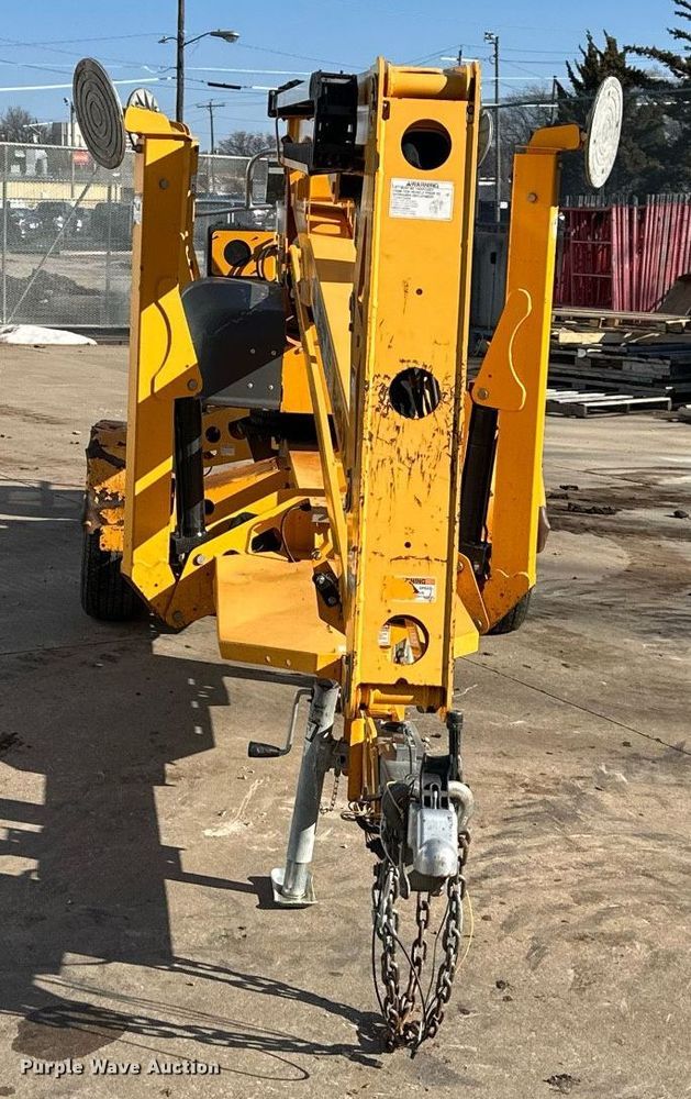 image for item DQ6617 2019 Biljax 4527A boom lift