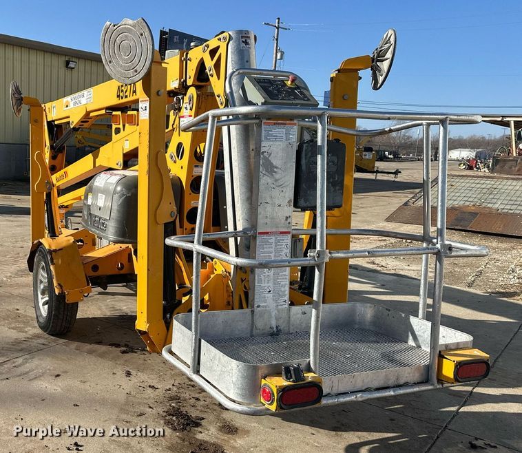 image for item DQ6617 2019 Biljax 4527A boom lift