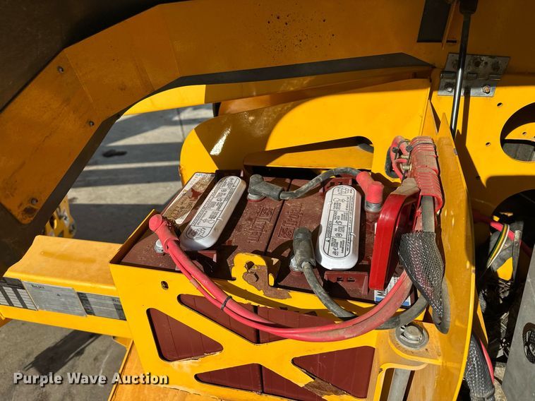 image for item DQ6617 2019 Biljax 4527A boom lift