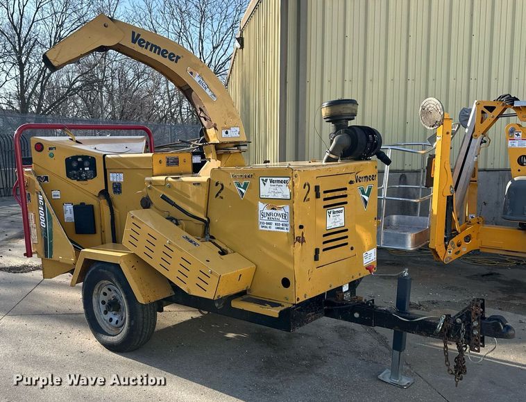 image for item DQ6618 2013 Vermeer BC1000XL wood chipper