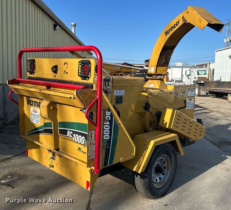 image for item DQ6618 2013 Vermeer BC1000XL wood chipper