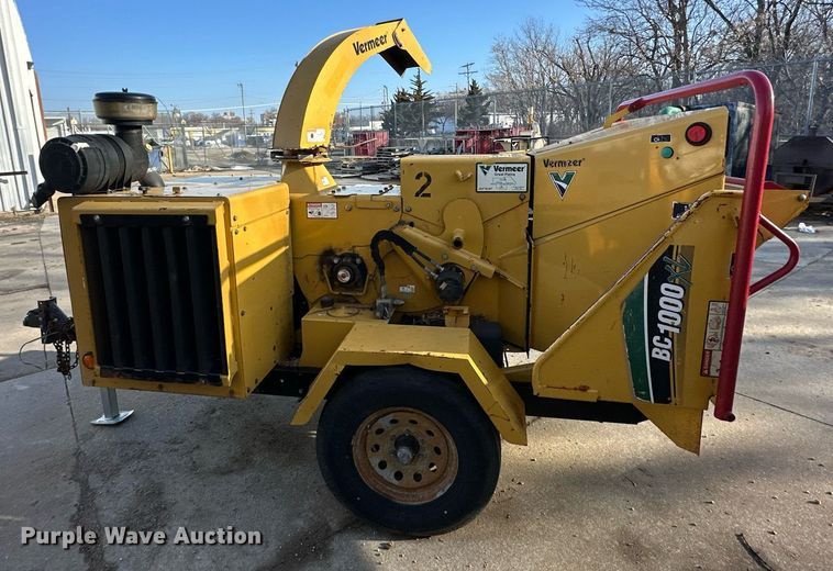 image for item DQ6618 2013 Vermeer BC1000XL wood chipper