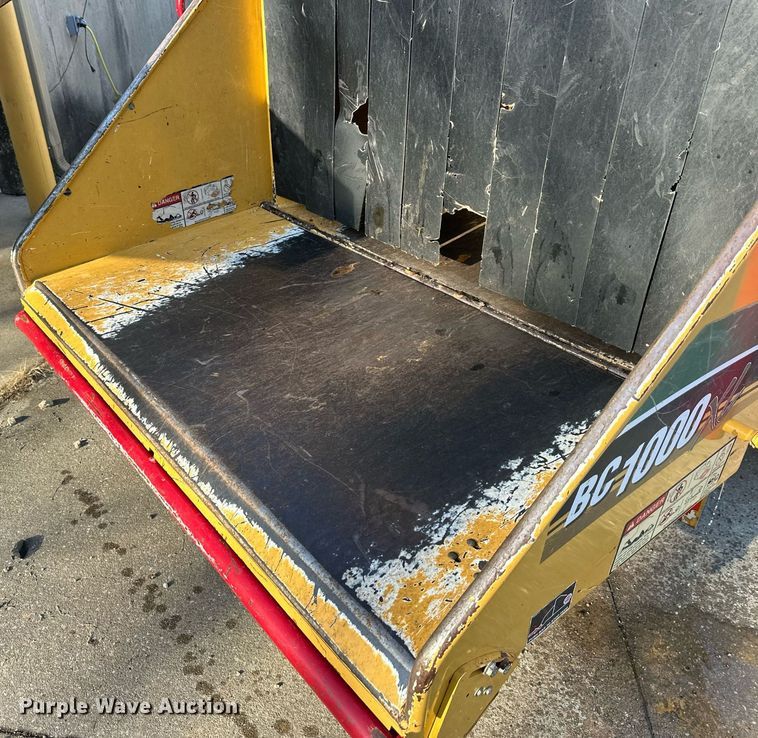 image for item DQ6618 2013 Vermeer BC1000XL wood chipper