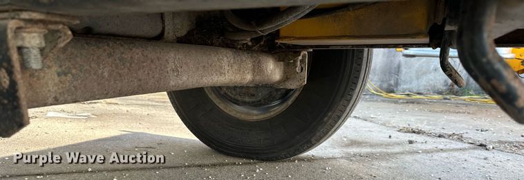 image for item DQ6618 2013 Vermeer BC1000XL wood chipper