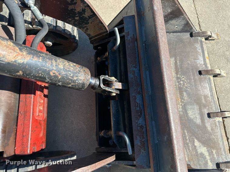 image for item DQ6621 2009 Toro TX 427 compact utility loader