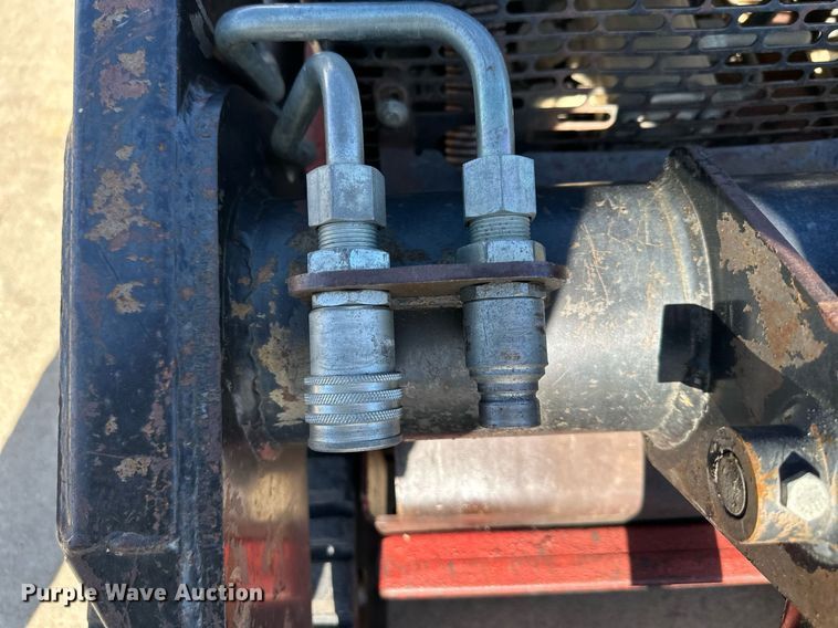 image for item DQ6621 2009 Toro TX 427 compact utility loader