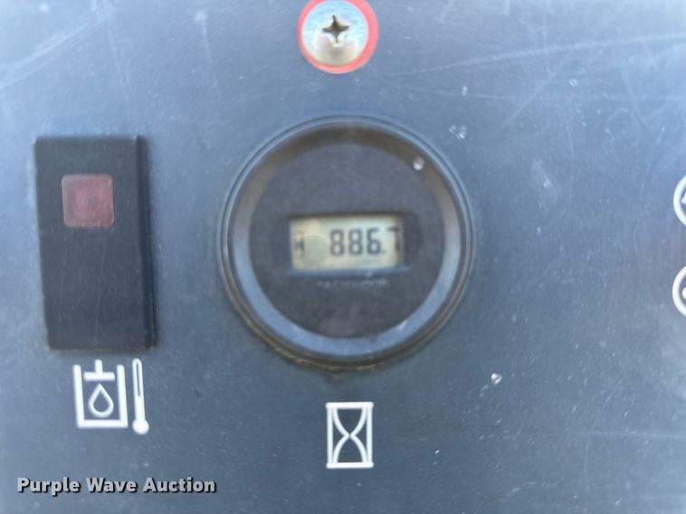 image for item DQ6621 2009 Toro TX 427 compact utility loader