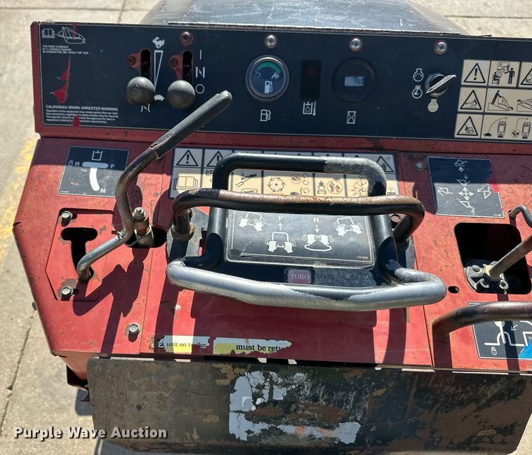 image for item DQ6621 2009 Toro TX 427 compact utility loader