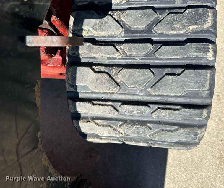 image for item DQ6621 2009 Toro TX 427 compact utility loader