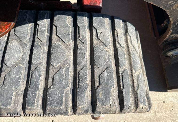 image for item DQ6621 2009 Toro TX 427 compact utility loader