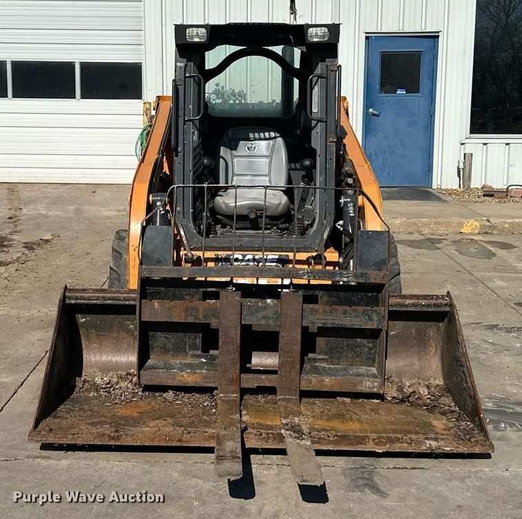 image for item DQ6622 2018 Case SR160 skid steer loader